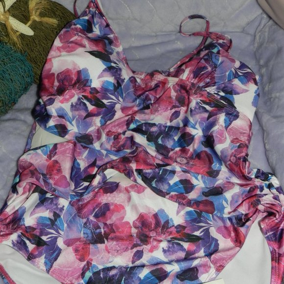 Nicole Miller One Piece Swimsuit Floral Women's Various sizes NEW/NWT - Picture 7 of 16